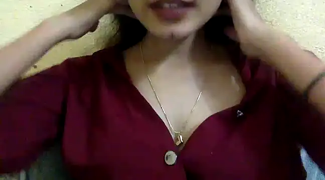 Snapshot of krati74 chatting on December 28, 2:21 pm krati74 online show from December 28, 2:21 pm