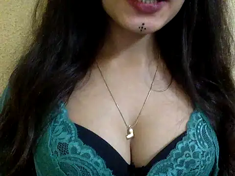 Snapshot of krati74 chatting on February 9, 9:28 pm krati74 online show from February 9, 9:28 pm