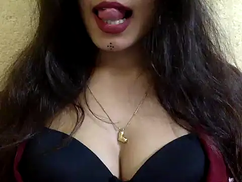 Snapshot of krati74 chatting on February 18, 7:09 pm krati74 online show from February 18, 7:09 pm