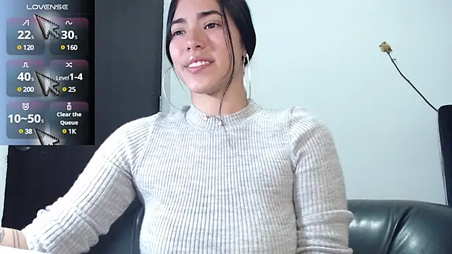 Snapshot of LESLIEBLACK_ chatting on January 29, 11:46 pm LESLIEBLACK online show from January 29, 11:46 pm