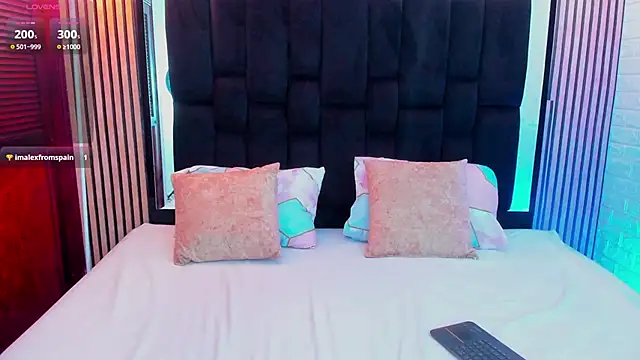 Isabella Flores online show from September 14, 12:54 am