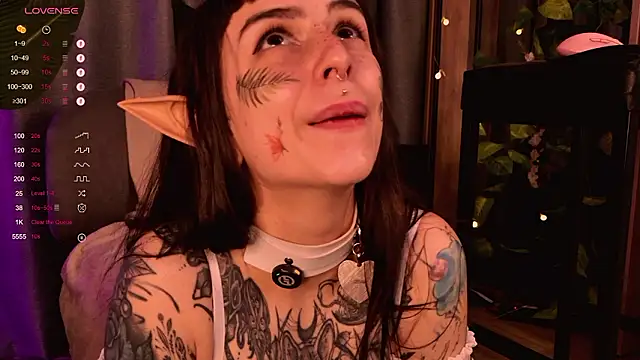 MichaellaMoon online show from December 5, 3:26 am