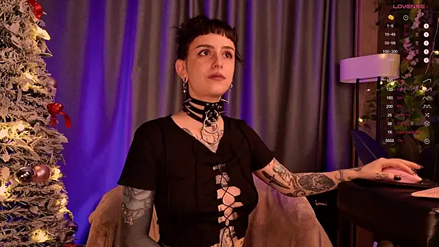 MichaellaMoon online show from December 22, 2:49 am