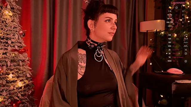 MichaellaMoon online show from December 29, 8:37 pm