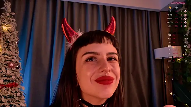 MichaellaMoon online show from January 1, 2:19 am