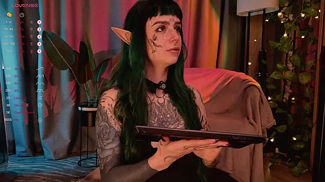 MichaellaMoon online show from February 2, 5:10 am