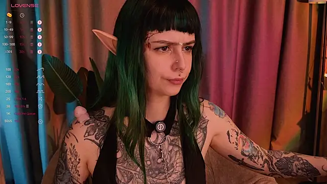 MichaellaMoon online show from February 3, 8:46 am