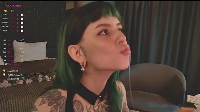 MichaellaMoon online show from March 16, 1:38 pm