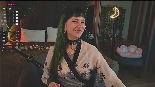 MichaellaMoon online show from March 23, 8:26 am