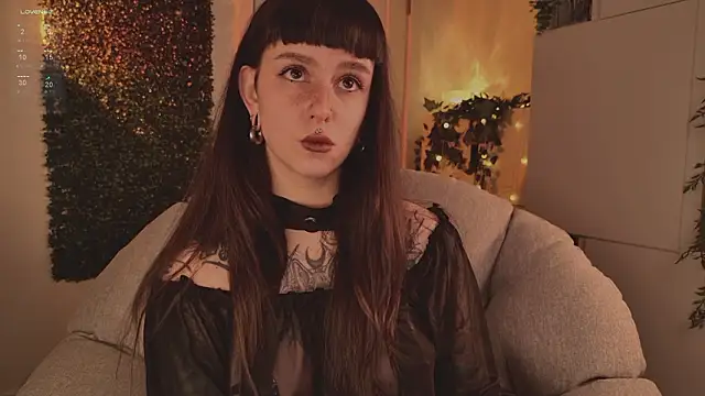 MichaellaMoon online show from February 4, 4:13 pm