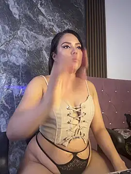 nicol jone1 online show from June 7, 8:45 pm