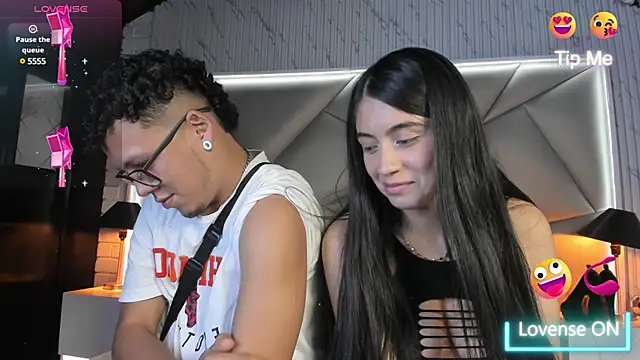 Snapshot of Bonny_Bonss chatting on March 15, 10:22 pm Bonny Bonss online show from March 15, 10:22 pm