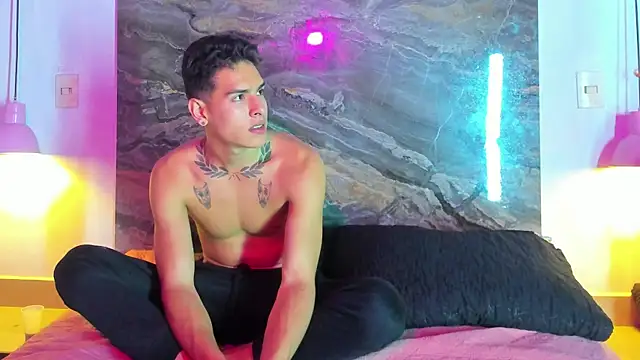 Couplehot  1 online show from January 10, 4:12 am