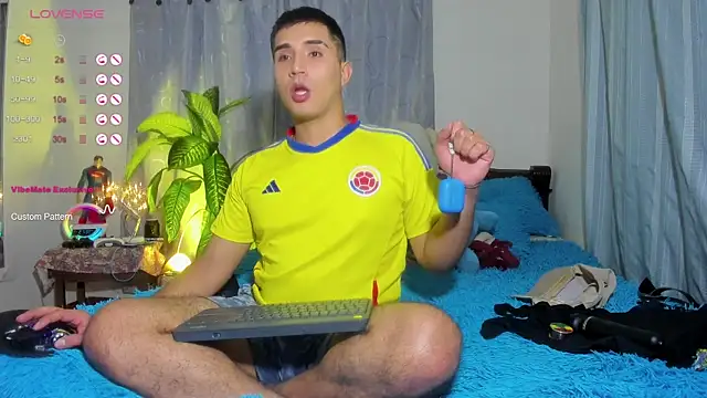 Snapshot of Chris_Maddox chatting on January 23, 2:33 am Chris Maddox online show from January 23, 2:33 am