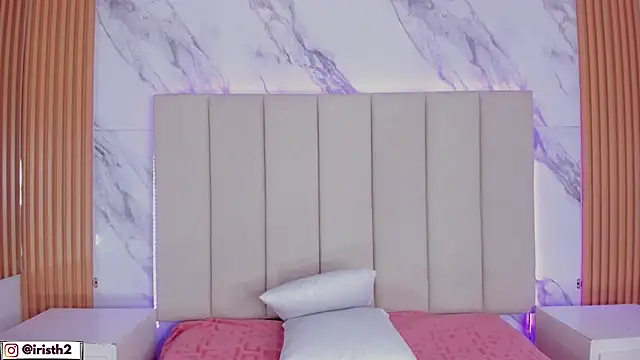 Iris Thompson  online show from December 15, 10:14 pm