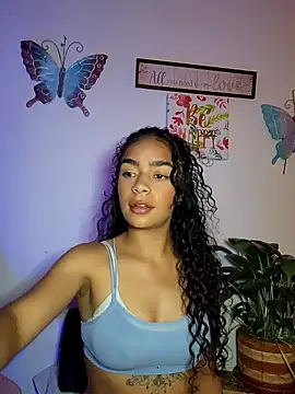 Snapshot of lali2gab chatting on June 25, 11:42 pm lali2gab online show from June 25, 11:42 pm
