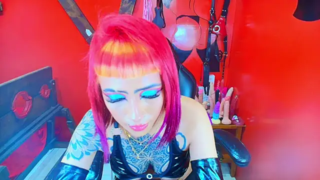Snapshot of AlissaPeachx chatting on June 20, 5:54 am AlissaPeachx online show from June 20, 5:54 am