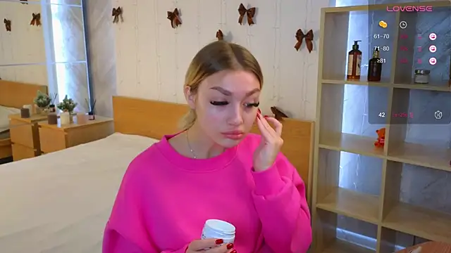 Ella Milla online show from December 29, 5:31 am