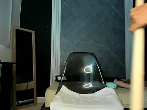 Snapshot of YummyDuooo chatting on February 24, 8:25 pm YummyDuooo online show from February 24, 8:25 pm