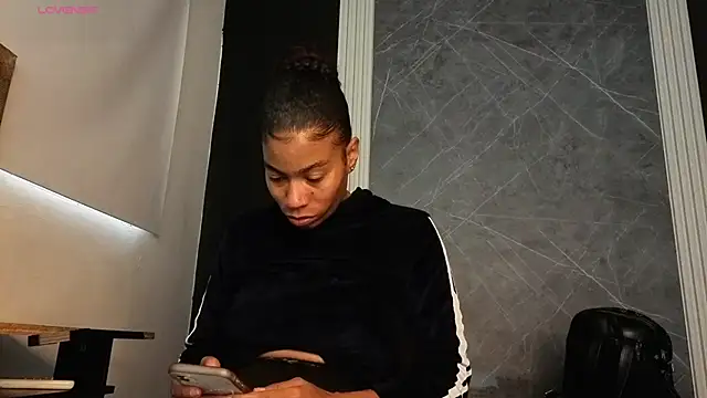 Snapshot of YummyDuooo chatting on November 26, 12:06 pm YummyDuooo online show from November 26, 12:06 pm