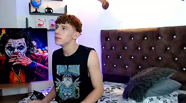 Snapshot of flowers18 chatting on February 13, 12:02 am flowers18 online show from February 13, 12:02 am