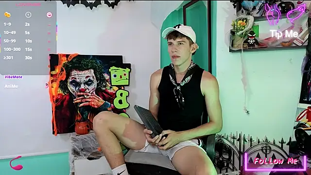 Snapshot of flowers18 chatting on October 22, 9:25 pm flowers18 online show from October 22, 9:25 pm