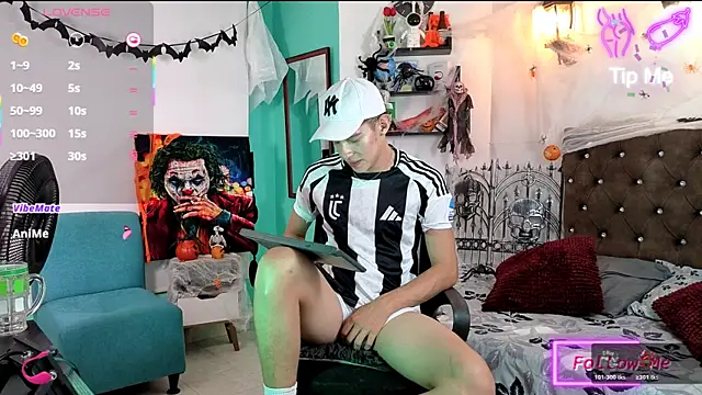 Snapshot of flowers18 chatting on October 23, 10:19 pm flowers18 online show from October 23, 10:19 pm