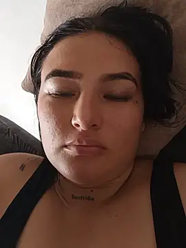 Celeste camila18 online show from May 24, 8:47 pm