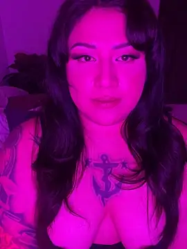 Phoenixcalixo online show from May 2, 4:39 am