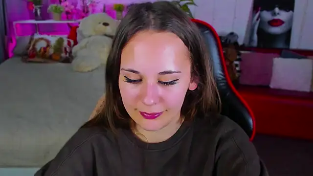 Makima lee online show from February 22, 1:35 pm