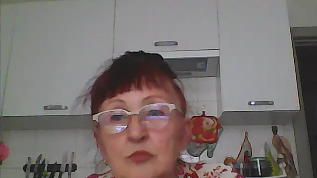 Snapshot of TanyaSweet634 chatting on June 15, 5:20 am TanyaSweet634 online show from June 15, 5:20 am