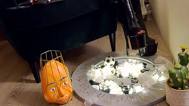 FeetVibe online show from February 1, 9:21 am