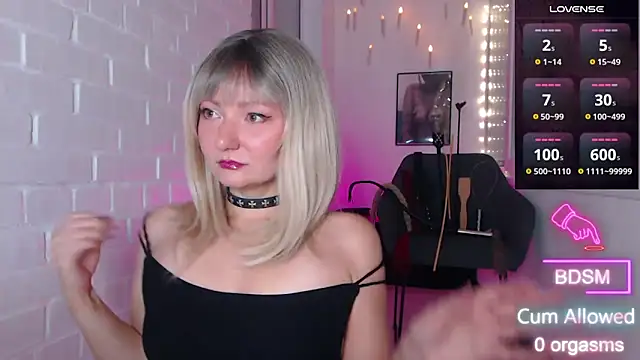 Snapshot of Sandralawrence chatting on October 4, 8:51 pm Sandralawrence online show from October 4, 8:51 pm