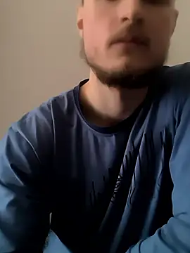 Snapshot of hardgun_ chatting on December 7, 8:00 am hardgun online show from December 7, 8:00 am