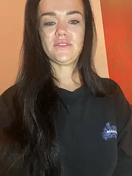 Snapshot of English-Chloe96 chatting on October 15, 3:39 am English-Chloe96 online show from October 15, 3:39 am