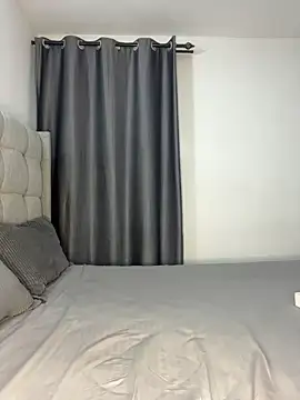 prettiepearl online show from May 1, 5:34 am
