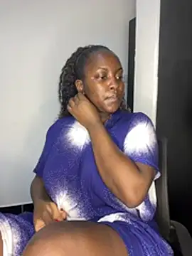 prettiepearl online show from June 10, 9:25 pm