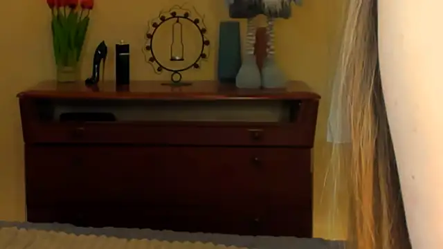 Snapshot of sindy_chiks1 chatting on February 6, 5:30 pm sindy chiks1 online show from February 6, 5:30 pm