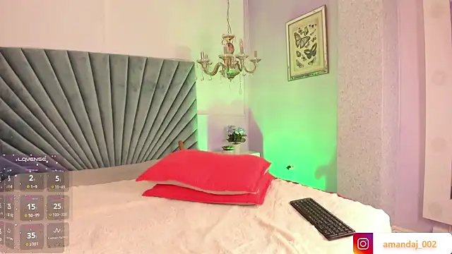 amandaaJones  online show from February 11, 7:27 pm