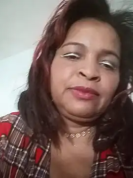 Snapshot of _violetta_- chatting on February 18, 10:14 pm violetta - online show from February 18, 10:14 pm