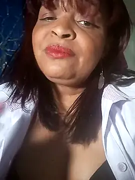 Snapshot of _violetta_- chatting on February 23, 1:24 am violetta - online show from February 23, 1:24 am