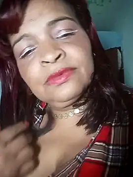 Snapshot of _violetta_- chatting on February 25, 5:36 pm violetta - online show from February 25, 5:36 pm