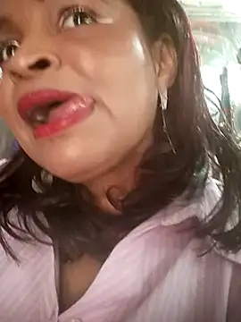 Snapshot of _violetta_- chatting on March 7, 3:39 pm violetta - online show from March 7, 3:39 pm