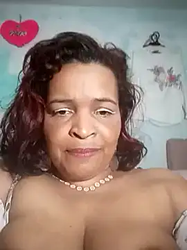 Snapshot of _violetta_- chatting on March 12, 11:44 pm violetta - online show from March 12, 11:44 pm