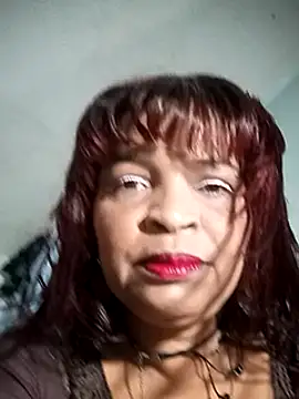 Snapshot of _violetta_- chatting on March 21, 2:18 pm violetta - online show from March 21, 2:18 pm