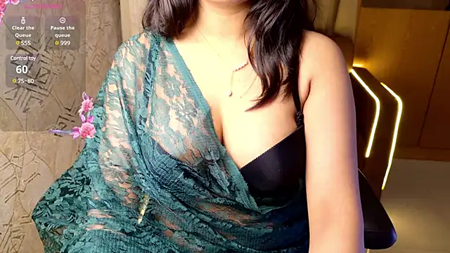 Punjabi Queen1 online show from January 17, 3:43 pm