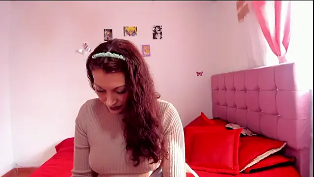 Snapshot of cherrybomb_44 chatting on February 27, 12:45 pm cherrybomb 44 online show from February 27, 12:45 pm