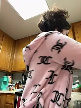 ladylavish online show from December 20, 3:36 am