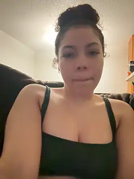 Snapshot of ladylavish chatting on April 4, 9:29 am ladylavish online show from April 4, 9:29 am