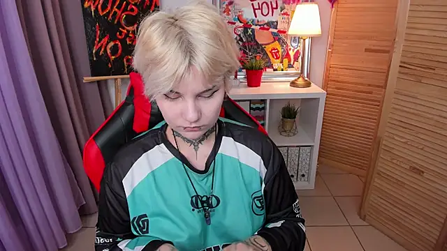 Snapshot of mekurisu chatting on March 17, 1:14 am mekurisu online show from March 17, 1:14 am